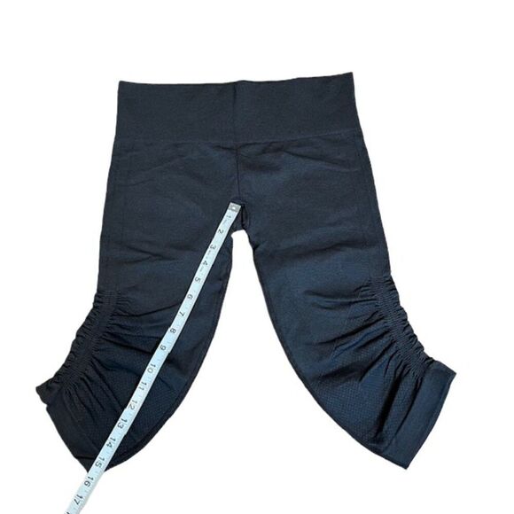 Lululemon In The Flow Crop II Heathered Inkwell 8 - Picture 5 of 11